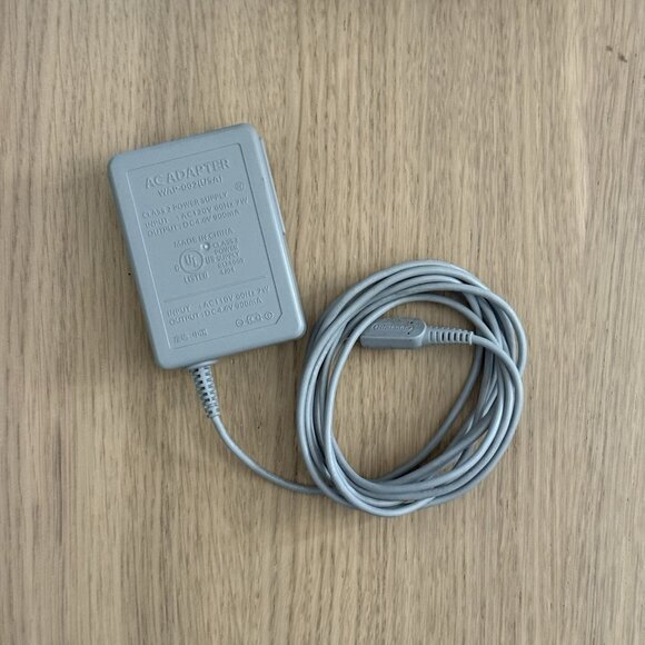 Nintendo DSi Black Onyx Console. Tested And Working OEM Charger READ!! - Picture 11 of 15